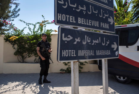 La cadena española RIU abandona todos sus negocios hoteleros en Túnez tras el atentado yihadista