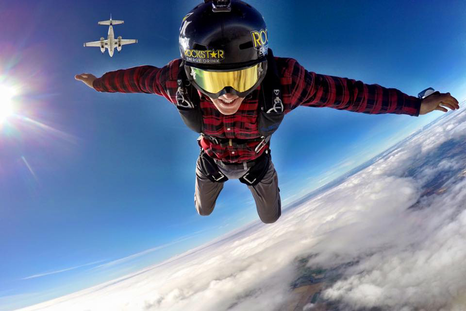 La estrella de MTV, Erik Roner, muere tras saltar en paracaídas
