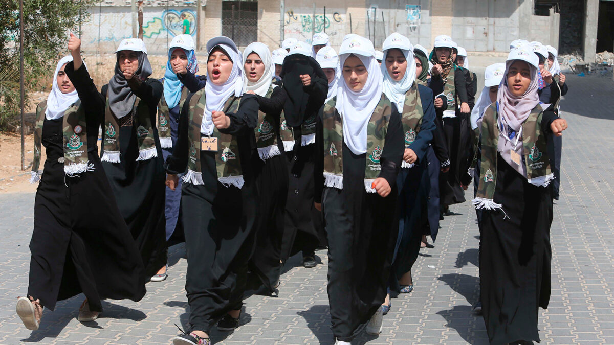 Hamas crea el primer campamento militar para mujeres en la franja de Gaza