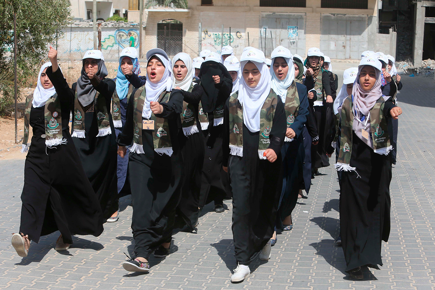Hamas crea el primer campamento militar para mujeres en la franja de Gaza