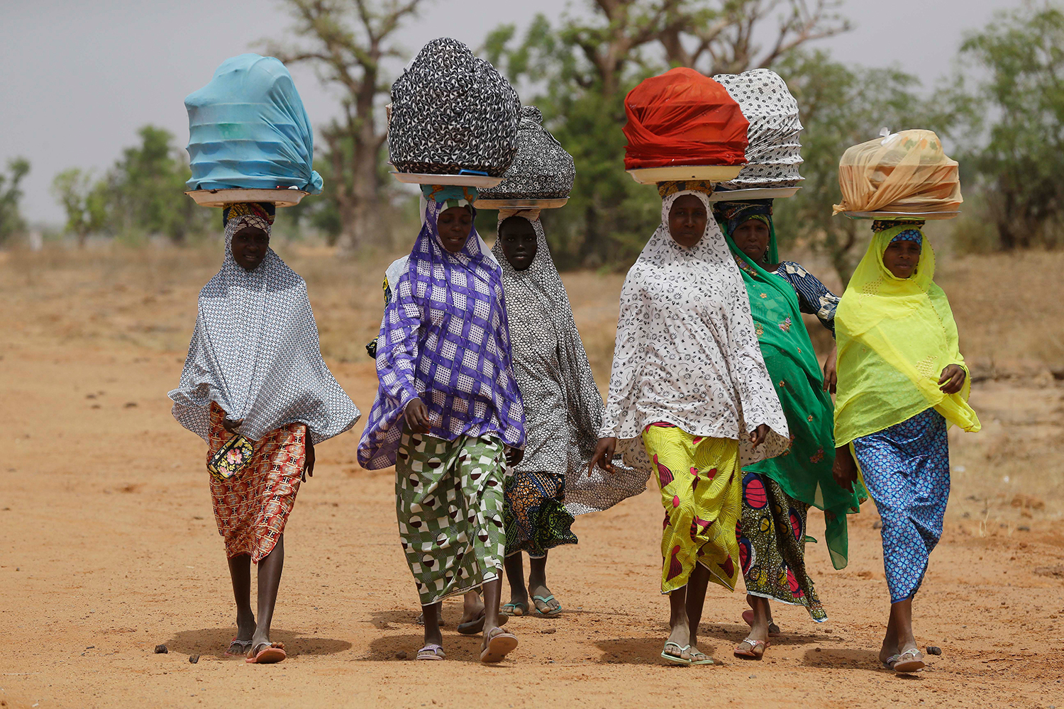 Rescatan a 241 mujeres y niños secuestrados por Boko Haram