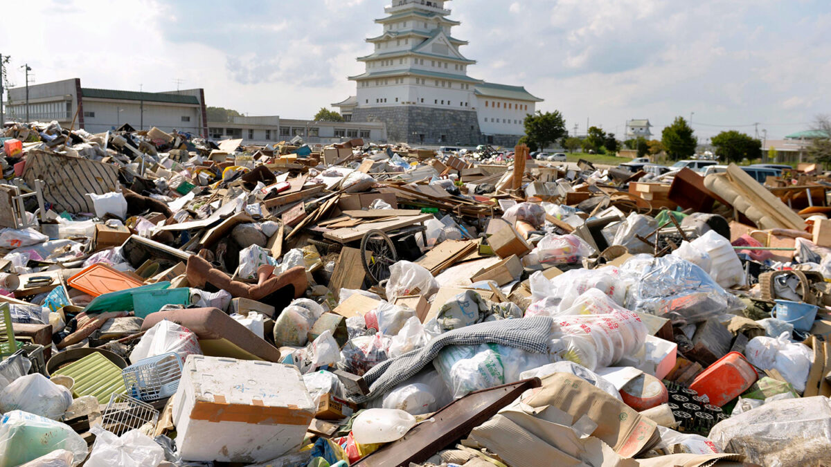 Las inundaciones en Japón arrastran 400 sacos de residuos contaminados de Fukushima