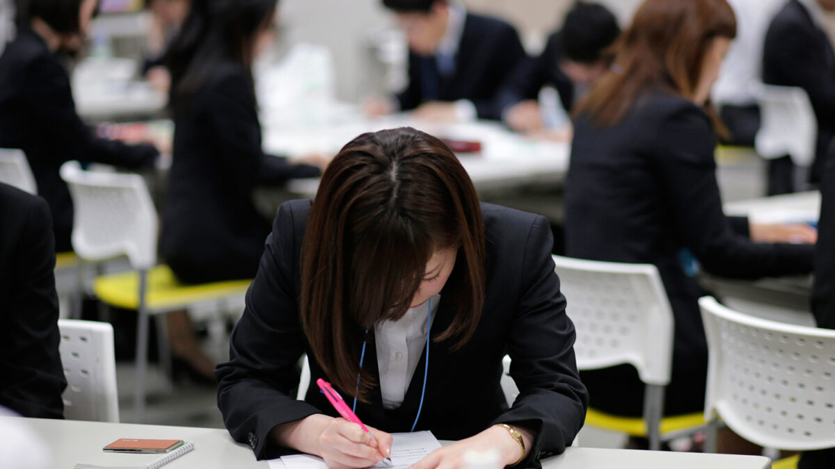 Japón propone eliminar las carreras de humanidades de la universidad