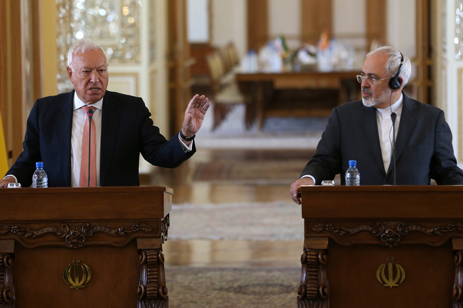 Margallo en Irán: "ha llegado el momento de entablar negociaciones con Al Asad"