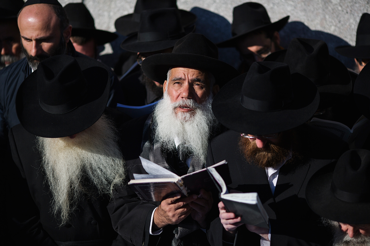 Imanes, sacerdotes y rabinos registrados e investigados por el Ministerio de Interior