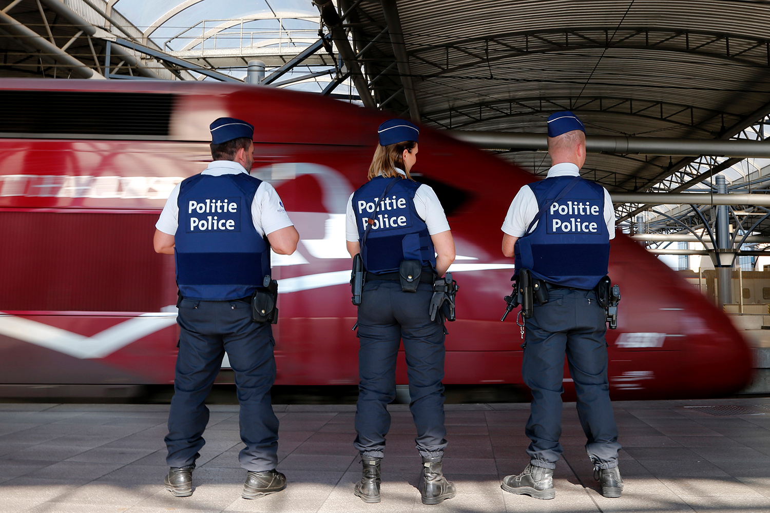 Francia admite que actualmente es imposible proteger de atentados las redes ferroviarias europeas