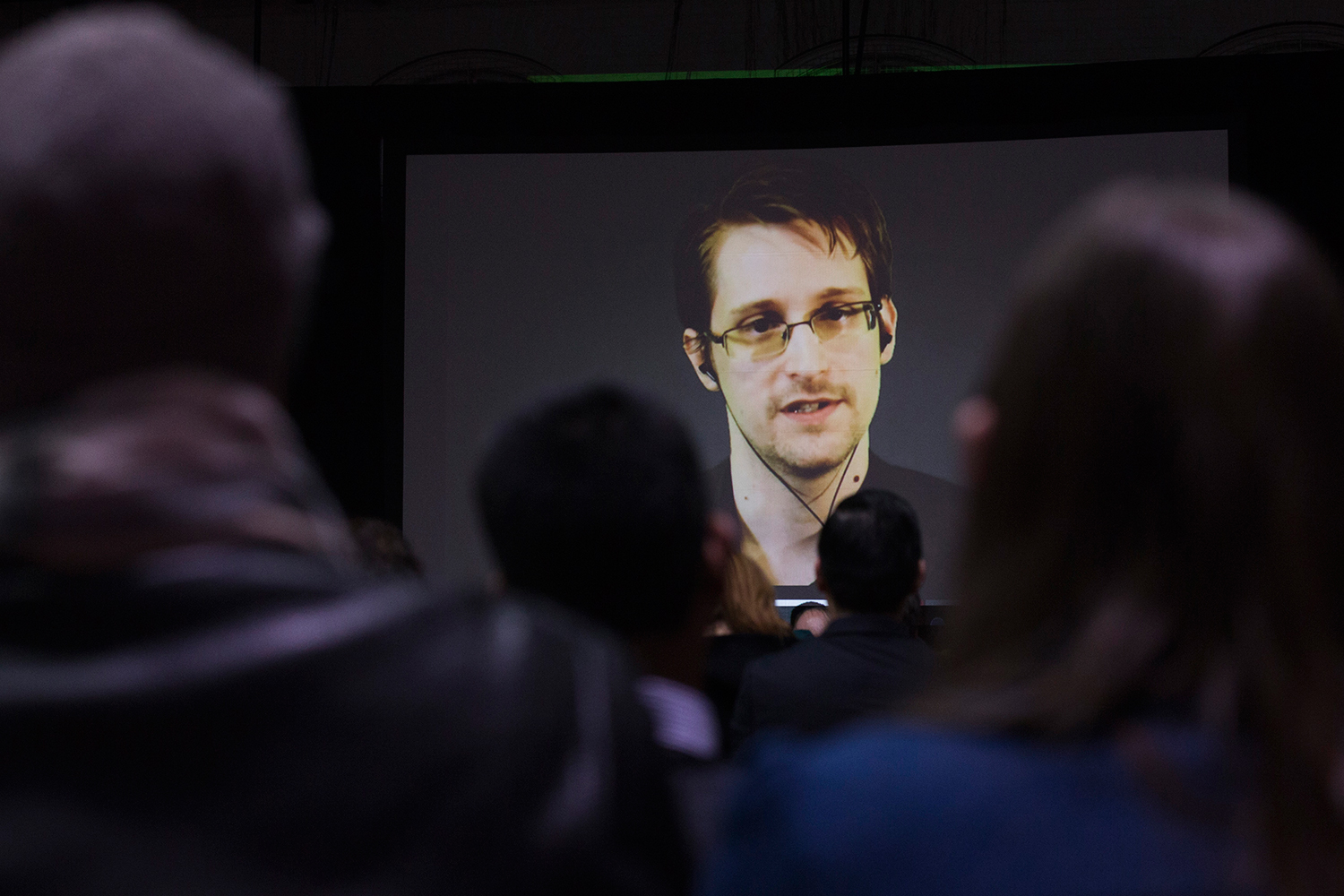 Edward Snowden revela por qué todavía no hemos conectado con los extraterrestres