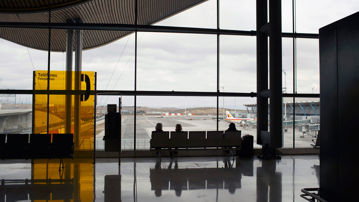 Detenida una española de 22 años en el aeropuerto de Barajas que pretendía unirse al ISIL