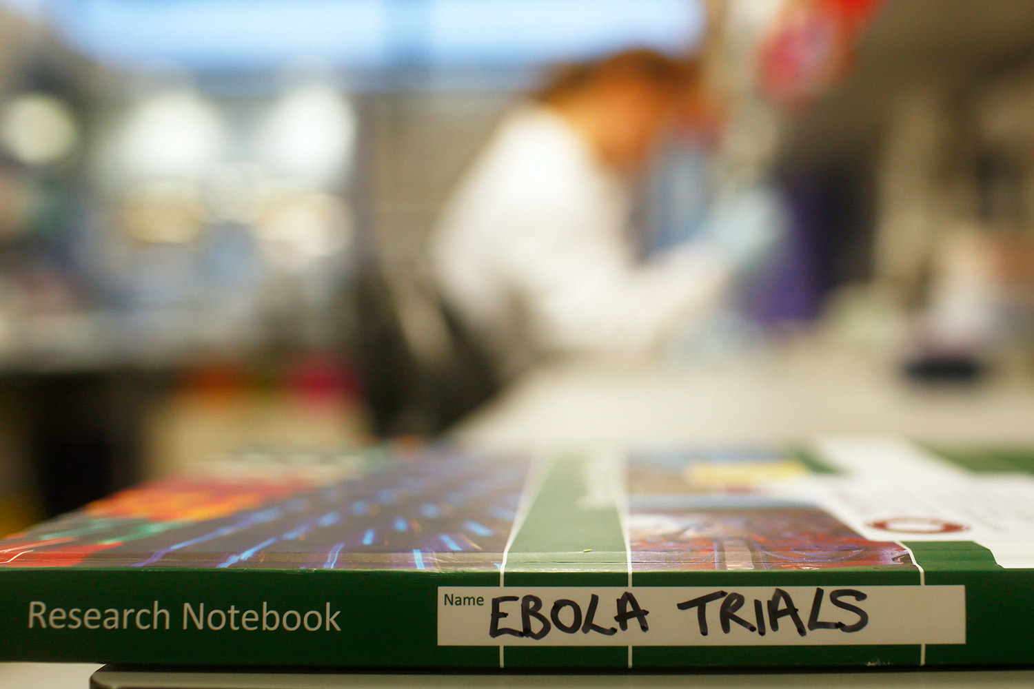 El ébola rebrota en la enfermera británica curada del virus