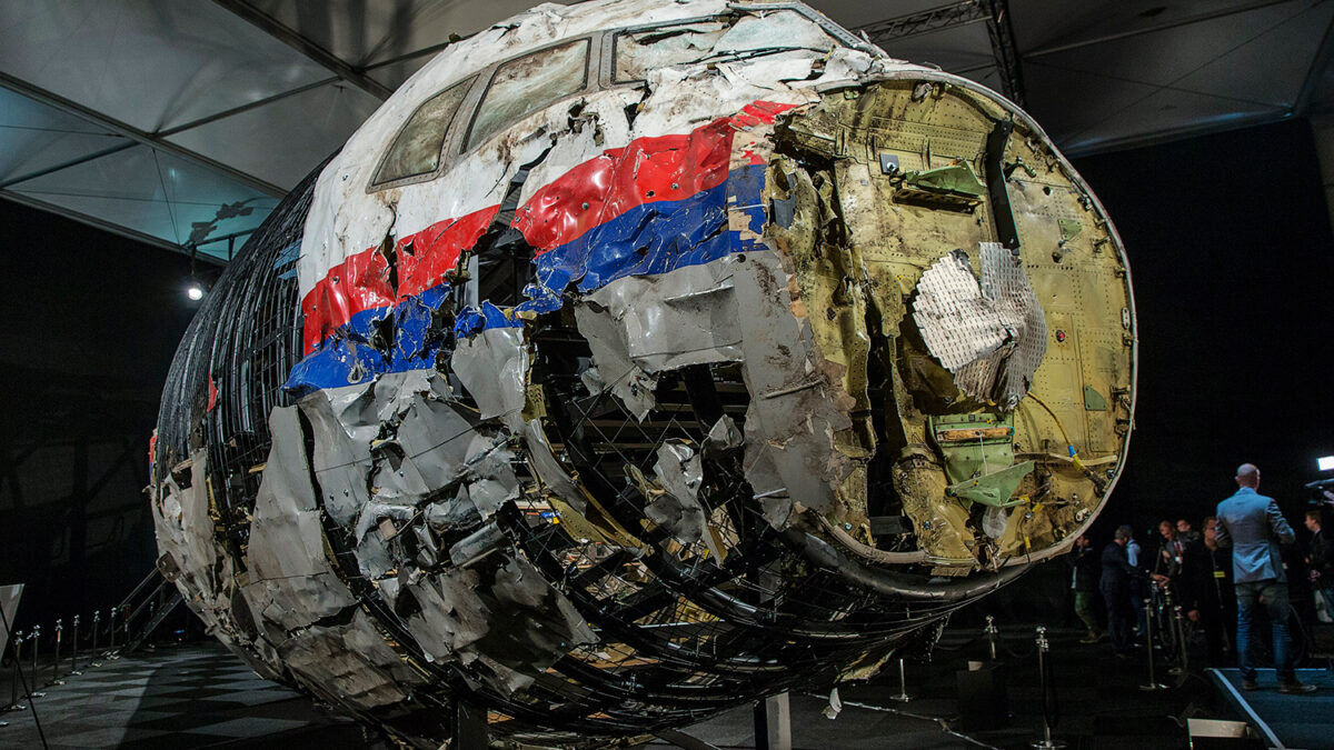 Confirman que el Malaysia Airlines MH17 fue derribado por un misil ruso