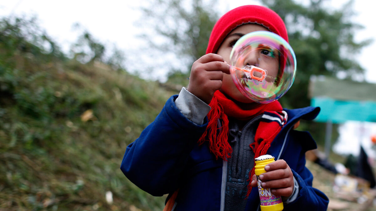 Los niños refugiados son sometidos a pruebas genitales para probar su edad