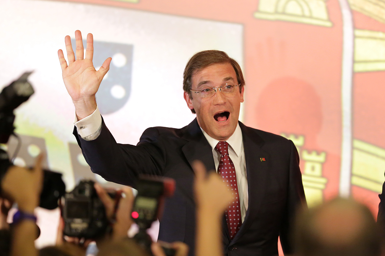 Passos Coelho gana las elecciones en Portugal lejos de la mayoría absoluta