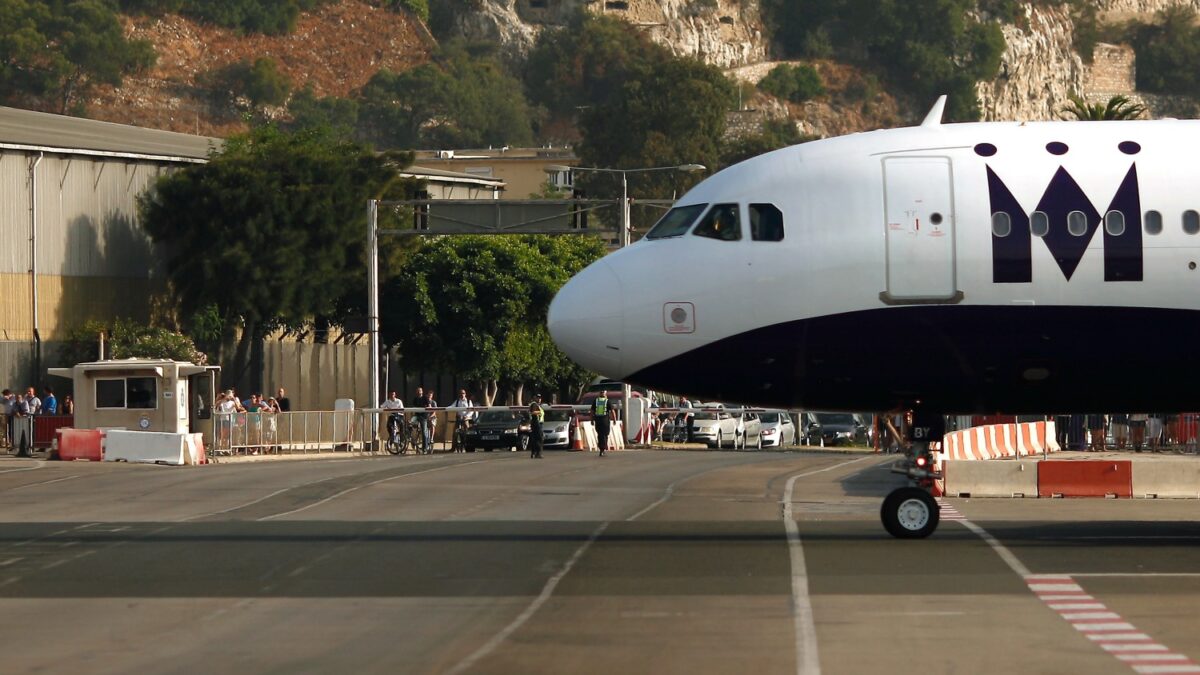 Gibraltar tiene el aeropuerto más peligroso del mundo