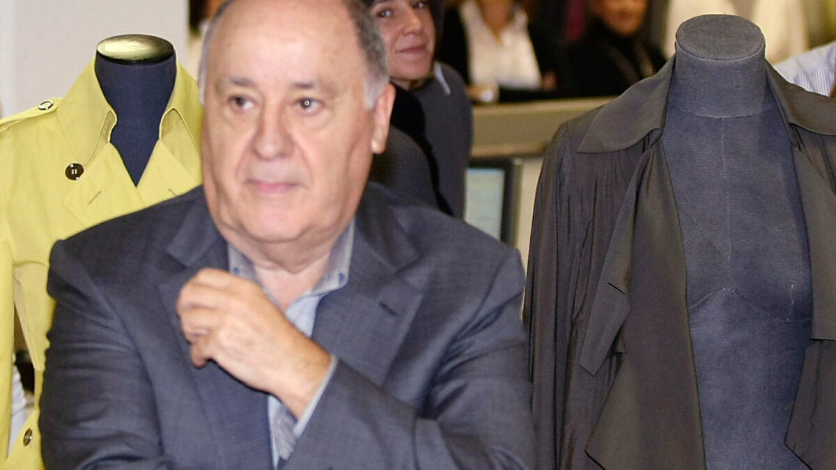 Amancio Ortega bate por primera vez y por unas horas a Bill Gates en la lista de Forbes