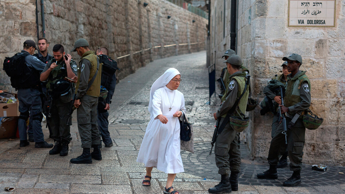 Israel cierra la Ciudad Vieja de Jerusalén a los palestinos tras los mortíferos ataques