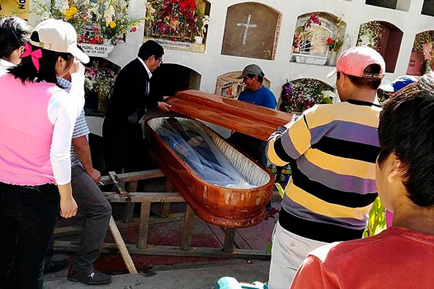 Sanidad recomienda usar la mascarilla en espacios cerrados ante el aumento de contagios