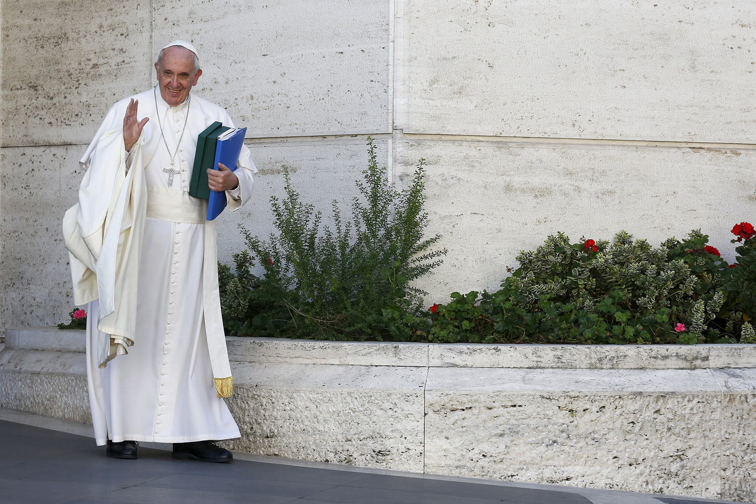 Papa Francisco: El primer deber de la Iglesia no es distribuir condenas sino misericordia»