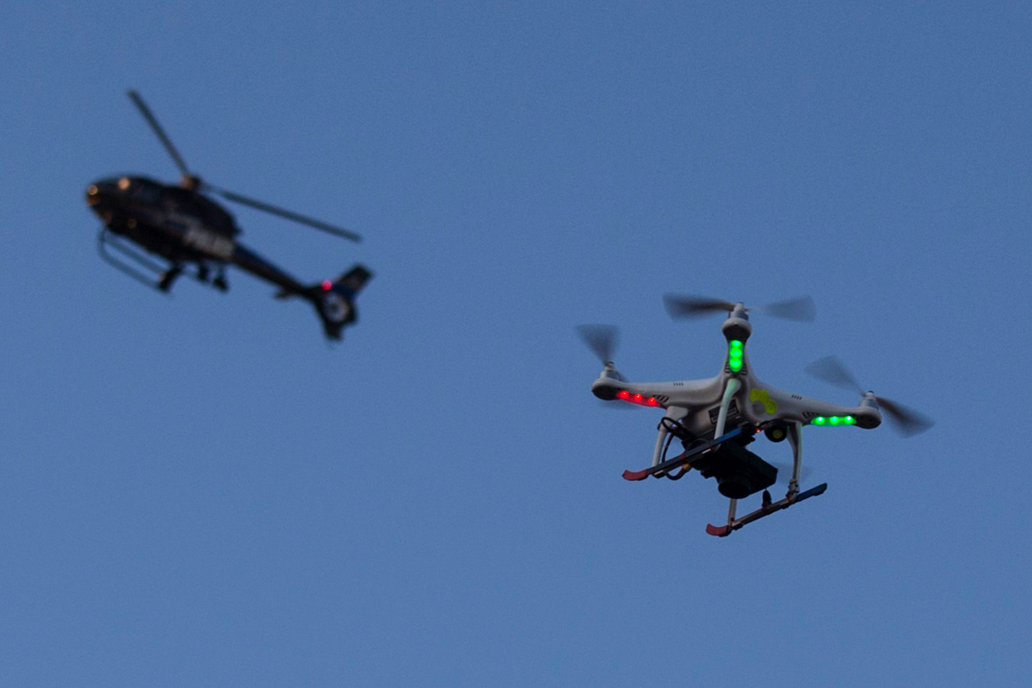 Se estrella un dron con drogas y móviles en el patio de una cárcel de Inglaterra