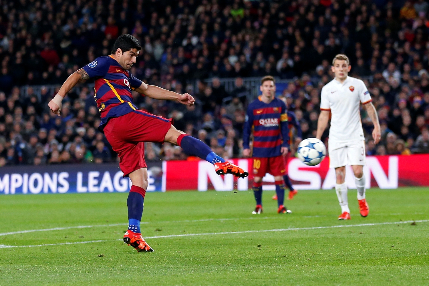 Barcelona golea a la Roma con gol de Lionel Messi en su vuelta tras lesión