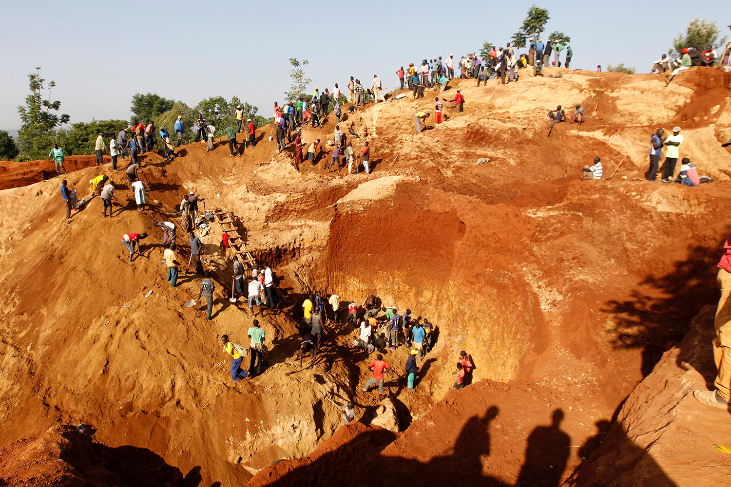 Rescatados con vida cinco mineros en Tanzania tras 41 días sepultados