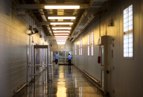 Enfermos mentales en Pensilvania pasan años en cárceles sin juicio ni tratamiento