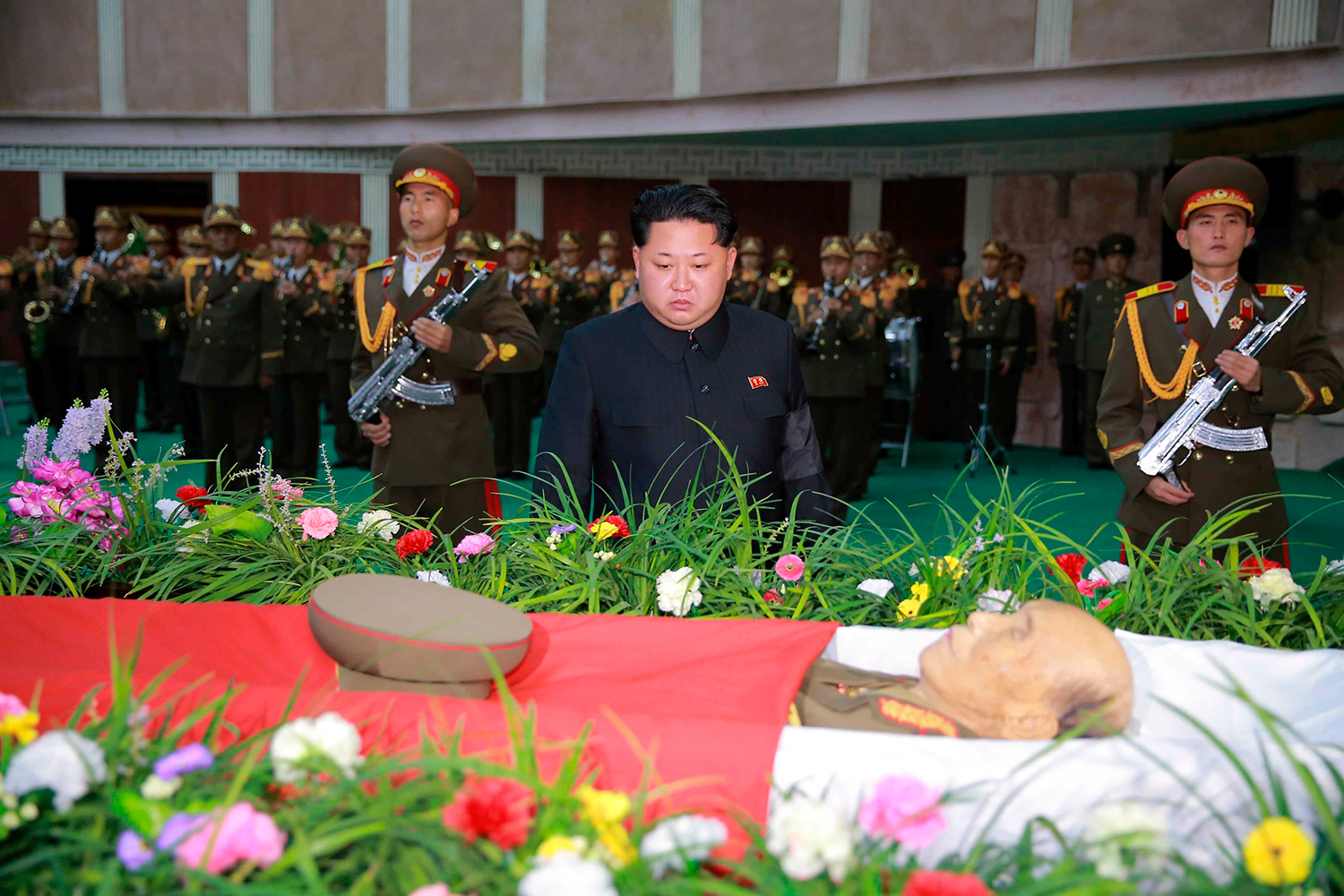 Noteworthy absence of state funeral sparks rumors of North Korean purge