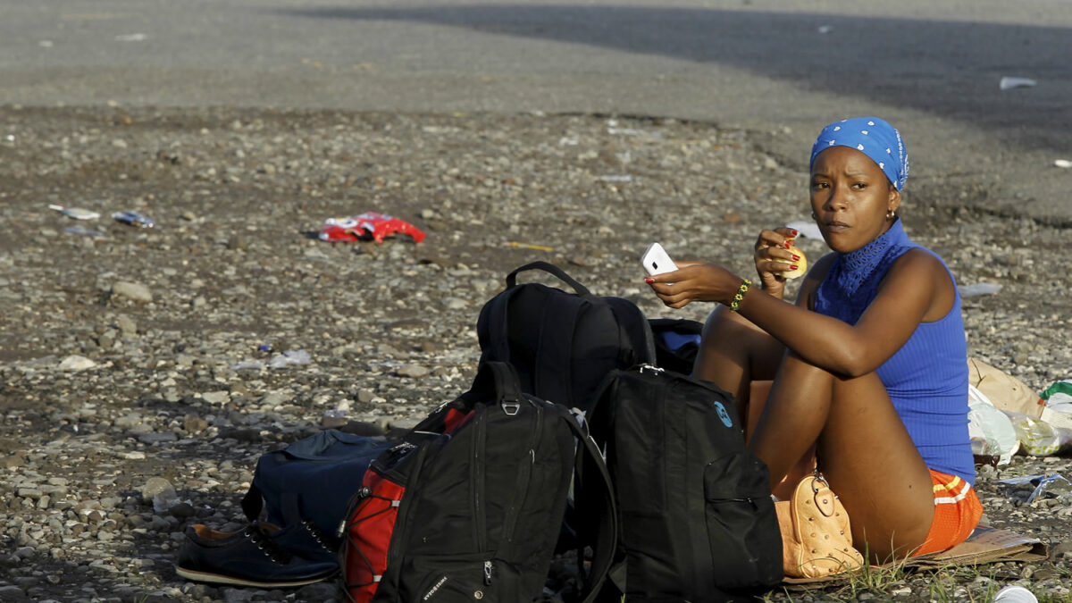 Costa Rica reabre la frontera con Panamá con centenares de cubanos atrapados