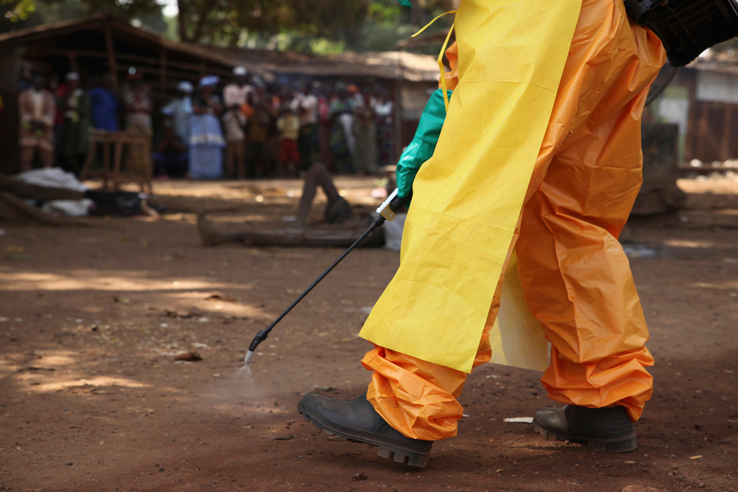 La última paciente de ébola de Guinea recibe el alta