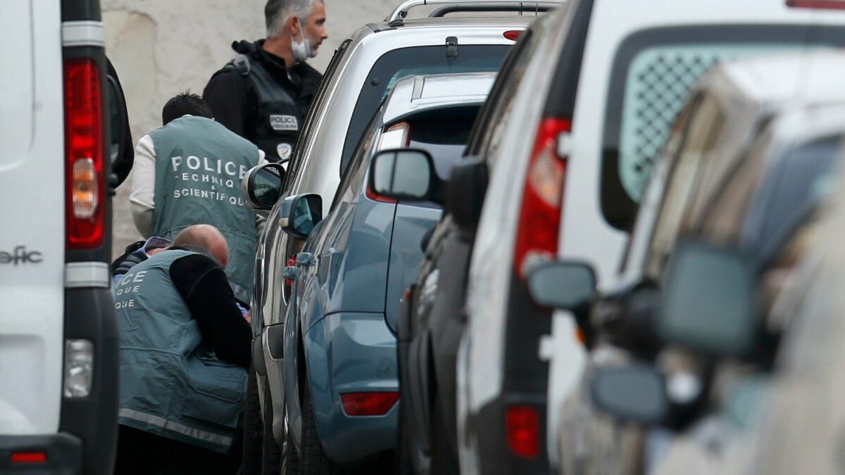 Muere un funcionario francés de aduanas en un tiroteo durante un registro