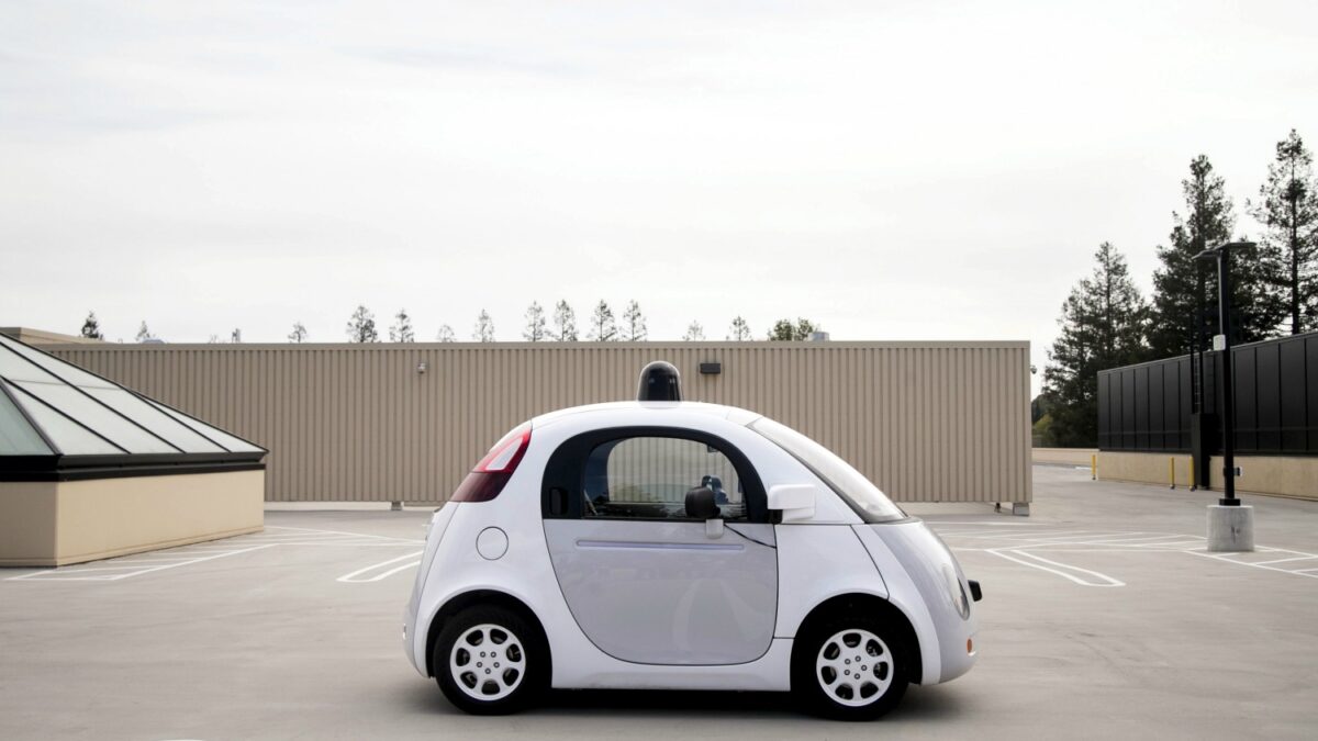 Detienen un coche de Google por ir demasiado lento