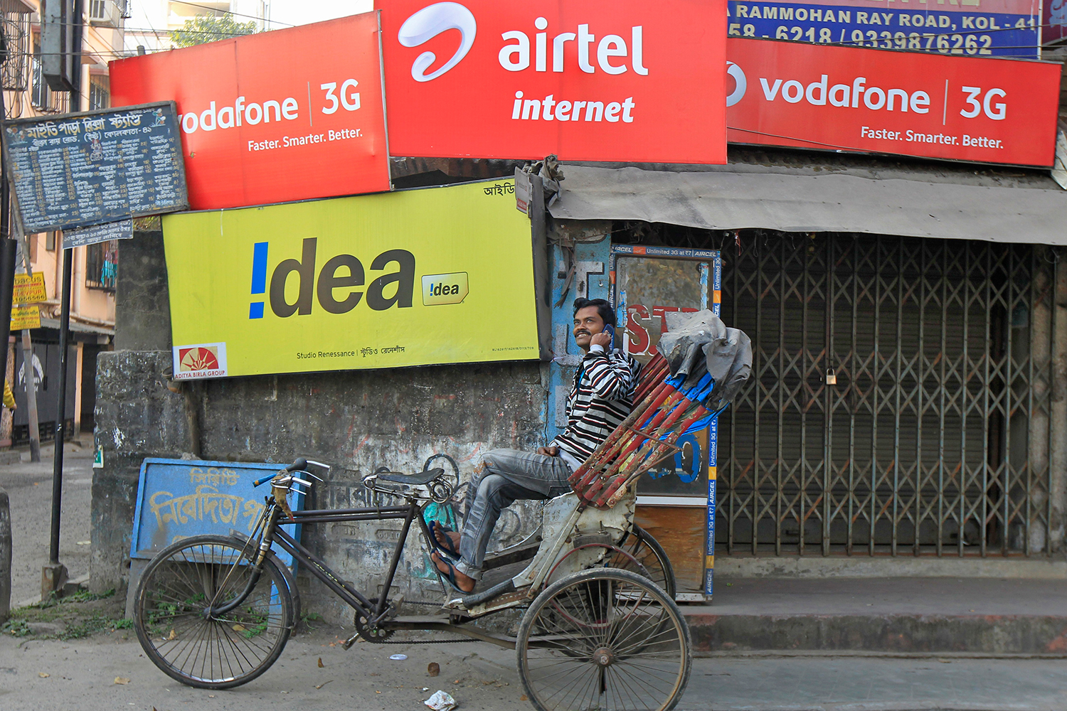 The number of Internet users in India shoots up and reaches the U.S.