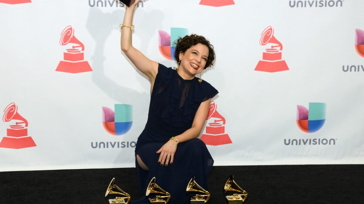 Grammy Latino 2015: la noche de Natalia Lafourcade y Juan Luis Guerra