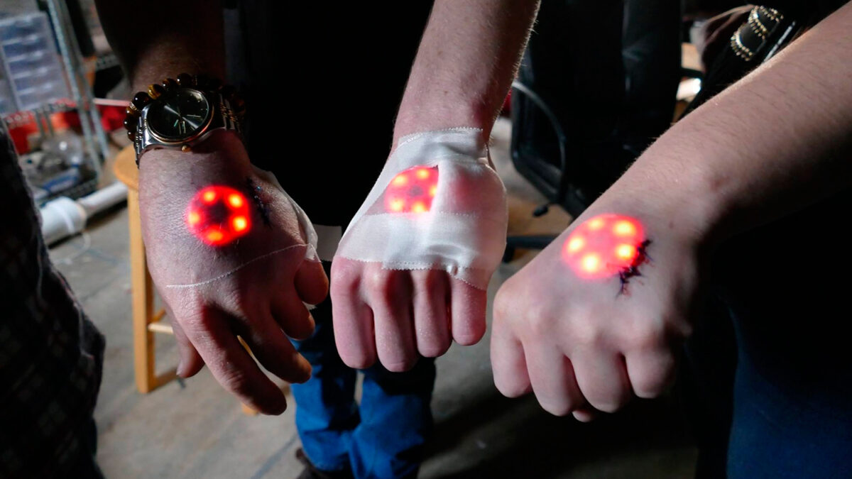 La última tendencia en Biohacking: luces LED bajo la piel