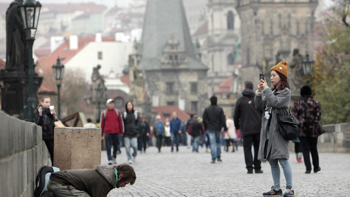 Los mendigos darán WiFi en Praga