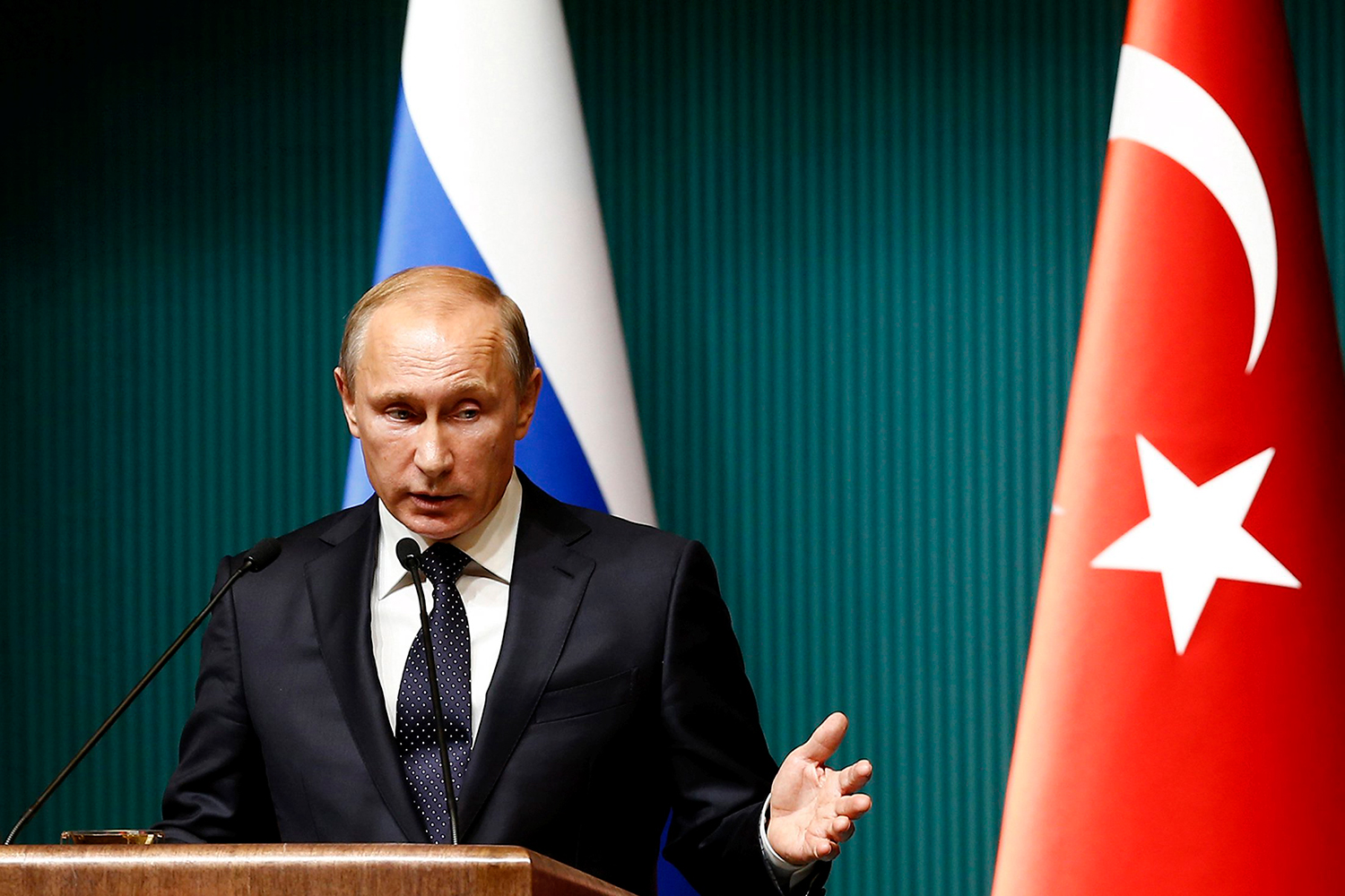 Putin ordena un duro paquete de sanciones económicas contra Turquía