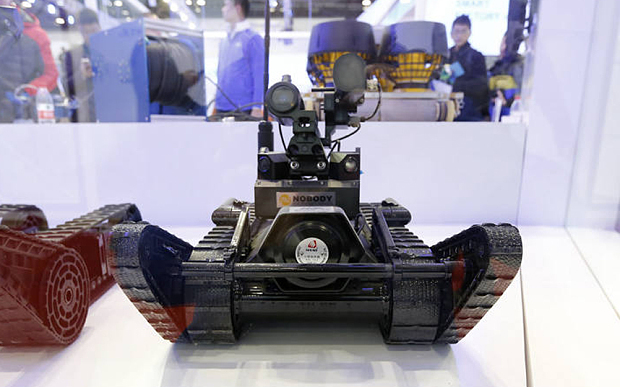 China fabrica robots armados para combatir el terrorismo