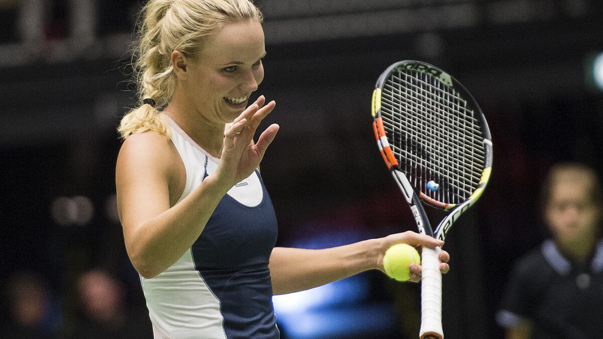 Caroline Wozniacki le gana a Serena Williams en la exhibición de la Champion Battle