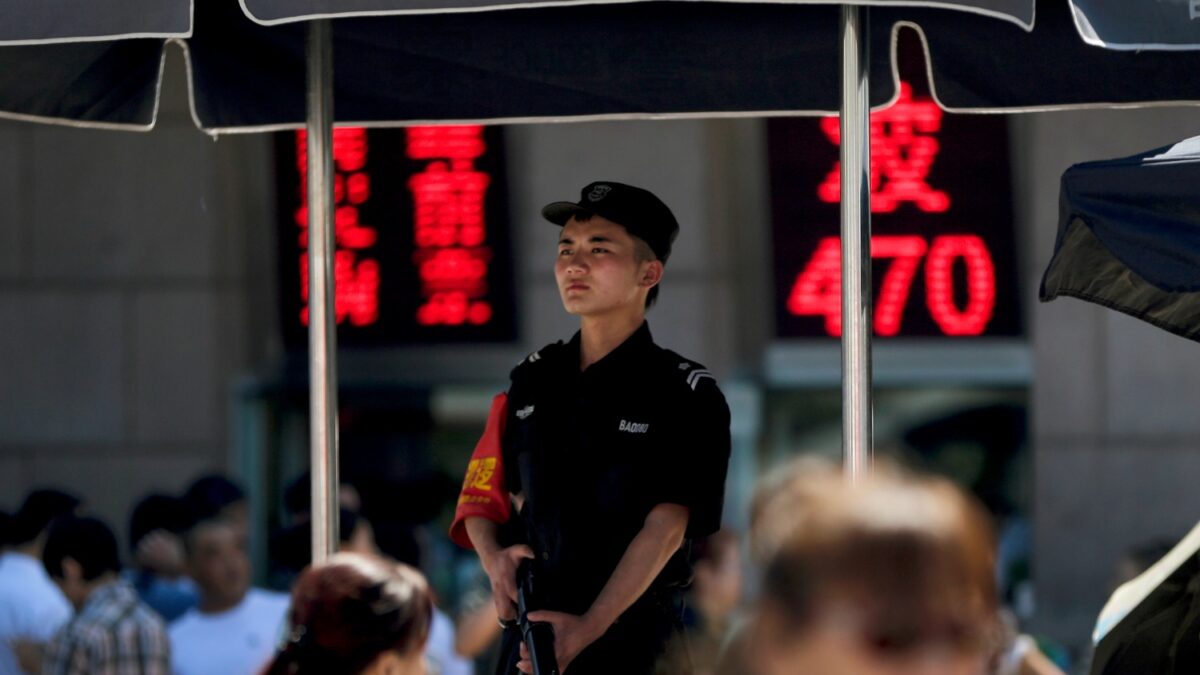 China bloquea los móviles en Xinjiang tras los atentados de París