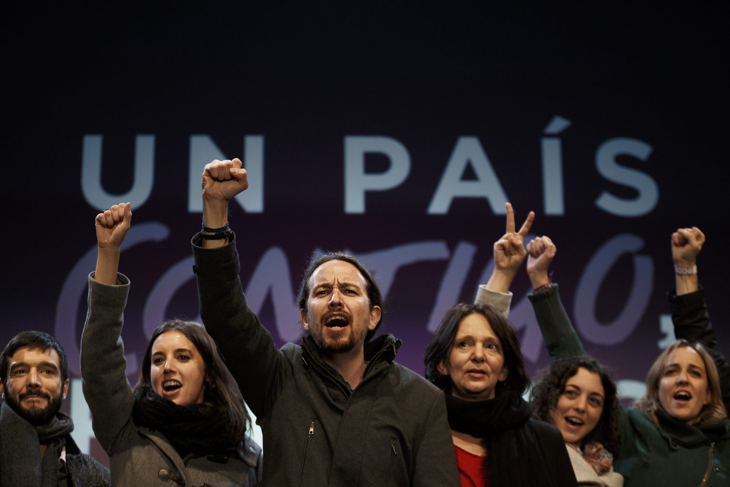 El puño cerrado de Podemos