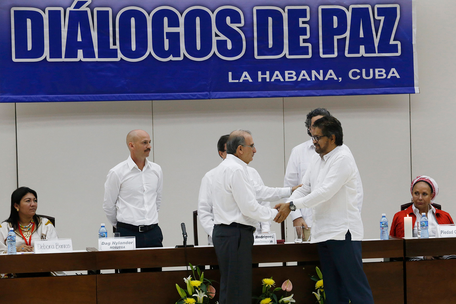 Las FARC aceptan compensar a sus víctimas