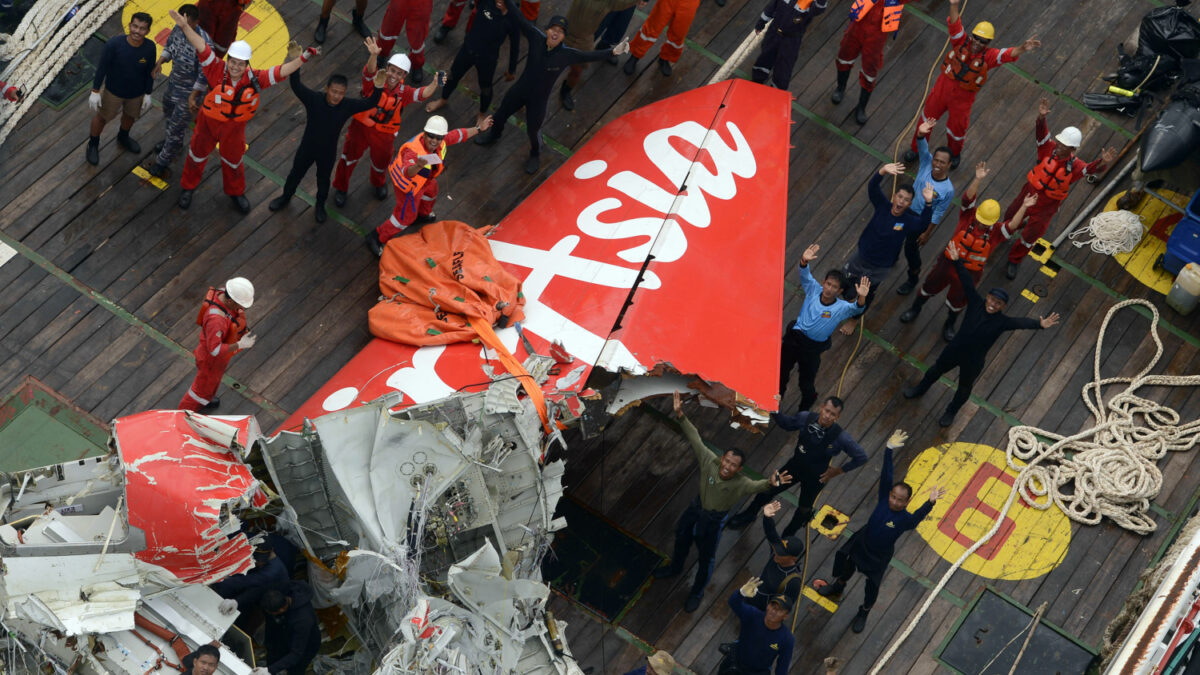 Un fallo mecánico ya detectado causó el accidente mortal de AirAsia en 2014