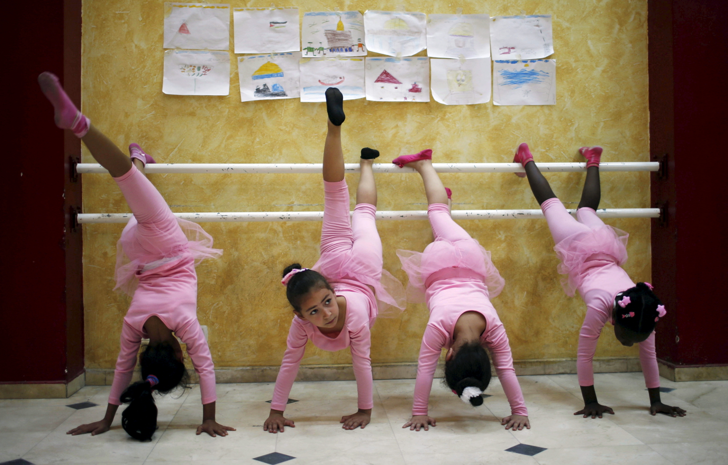 El ballet como terapia infantil en Gaza