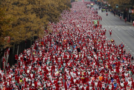 10,000 Spanish Santas