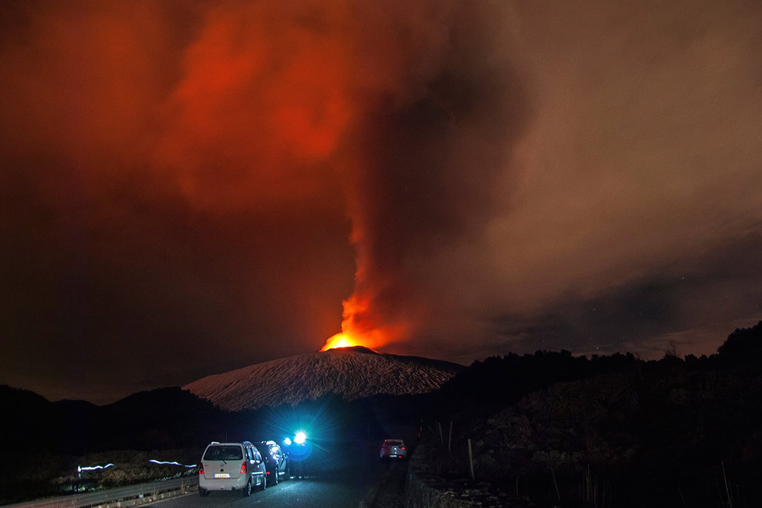 El Etna registra su erupción más feroz de los últimos 20 años