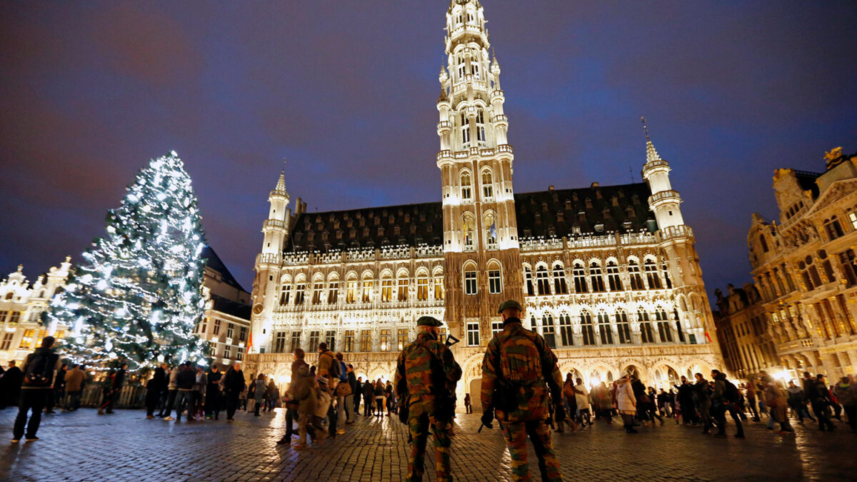 Soldados y policías belgas organizaron una orgía en Bruselas durante la alerta máxima por terrorismo