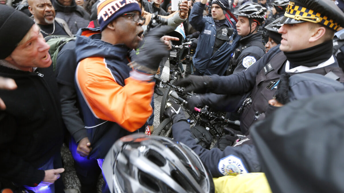 La policía de Chicago mata a dos negros en Navidad