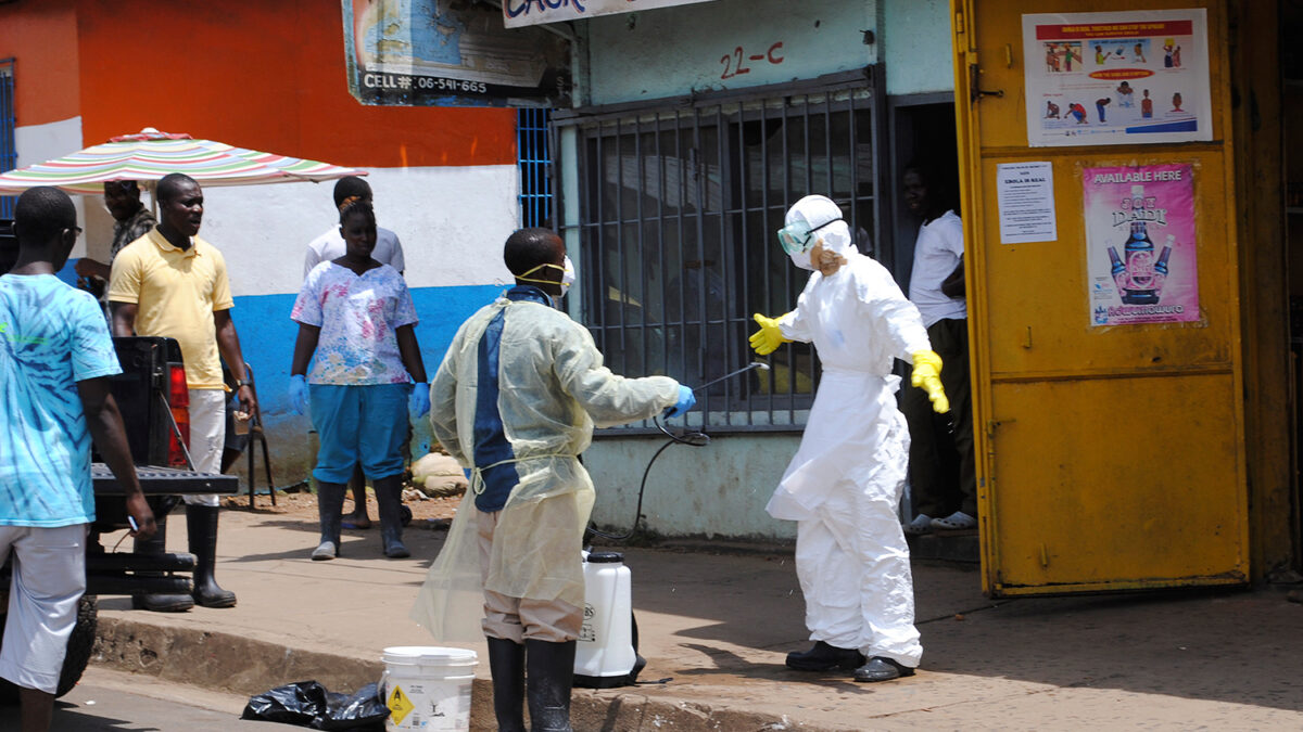 Guinea se declara libre de ébola después de 2500 muertes