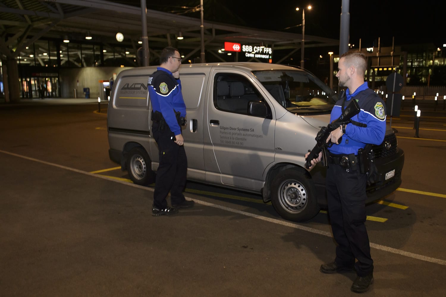 Ginebra estrena estrategia de emergencia: alerta máxima pero sin ostentación policial