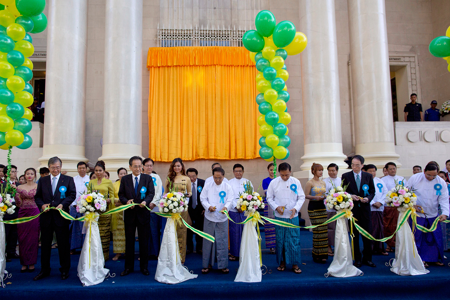Myanmar inaugura nueva Bolsa