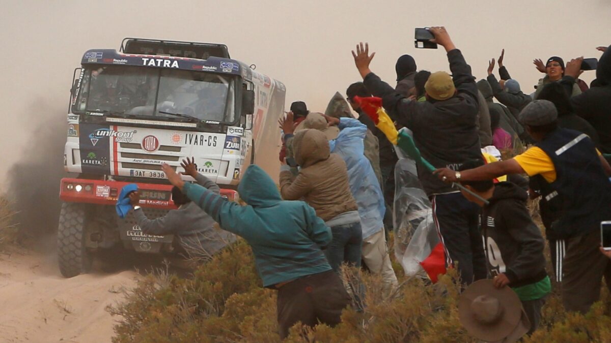 Un accidente fuera de etapa deja un muerto y cinco heridos en el Rally Dakar